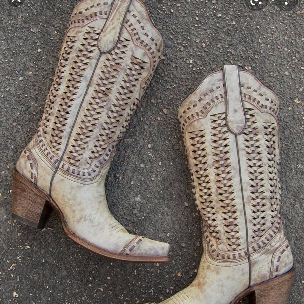 Braided leather Corral boots